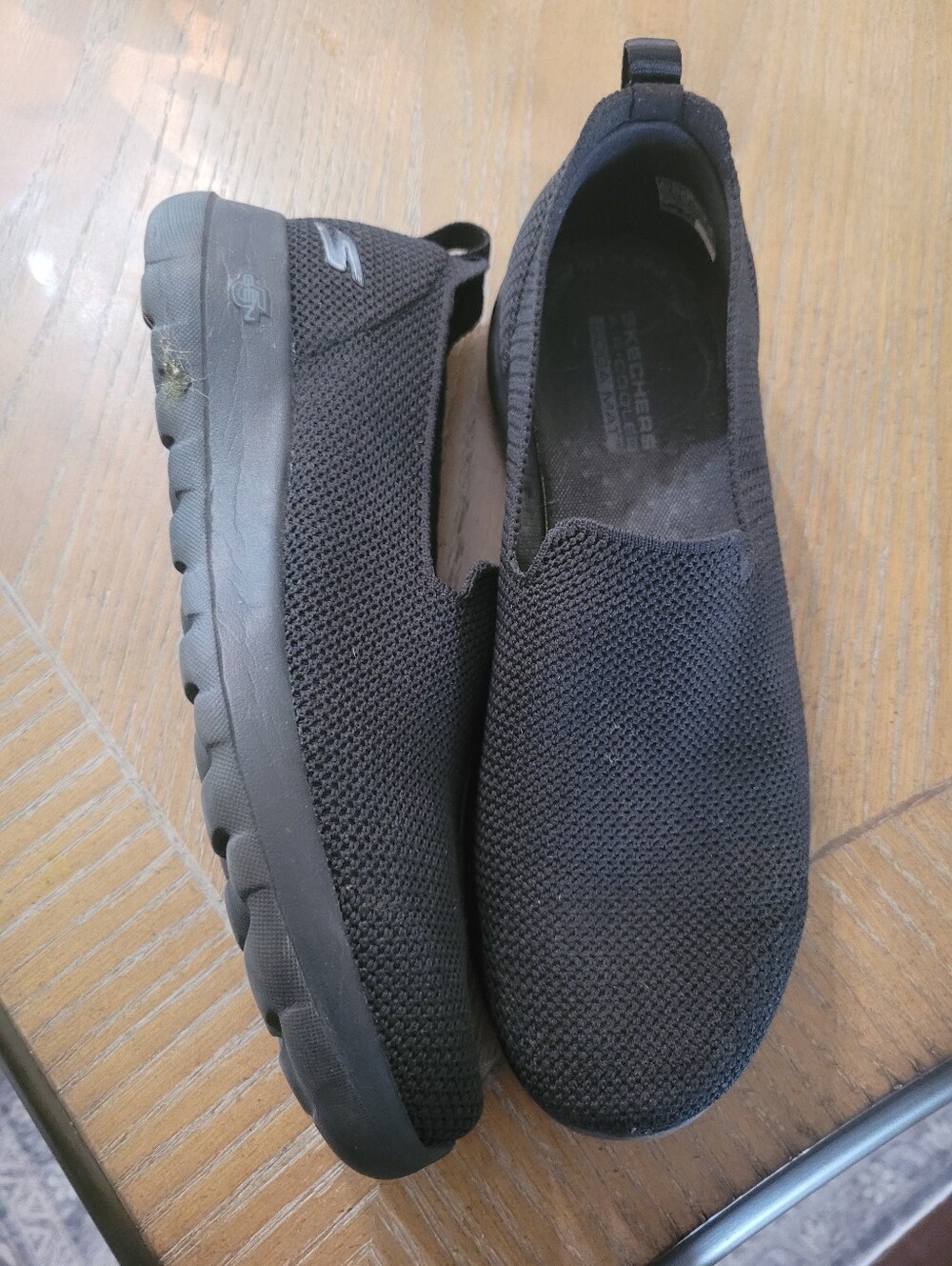 Sketchers Goga Mat air Cooled Slip On Sneakers Size 8.5